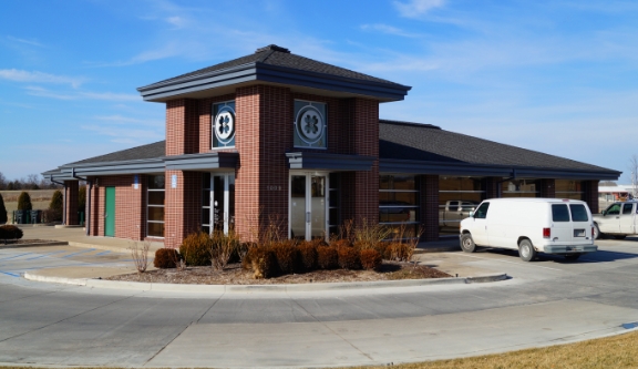 exterior view of smiley lane branch